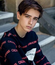 Hot Boys 18 sexy and cute Gay Tube mix selfies 5f6e105024fe7.jpg