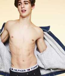 Hot Boys 18 sexy and cute Gay Tube mix selfies 5f6e105e13c85.jpg