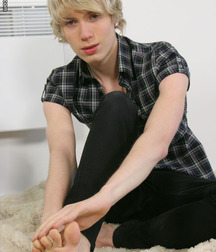 Desirable Eowyn Ward Blond Trick Boy Porn 5f8f0ad5f235f.jpg