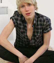 Desirable Eowyn Ward Blond Trick Boy Porn 5f8f0ad82f151.jpg