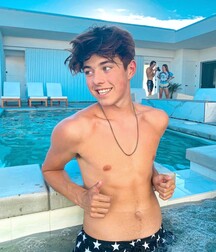 Hot Boys 48 Yummy Gay Tube Mix 5f998c77c5570.jpg