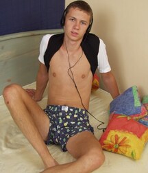 Fliip Cute Boy Twink Gay Porn 5fa2e8c575028.jpg