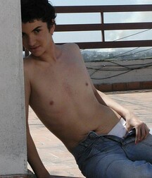 Hernan Cute Curly Haired Boy Gay Tube 5fa6ca5e8f9cc.jpg