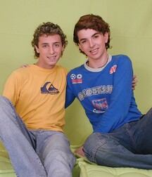 Hernan Cute Curly Haired Boy Gay Tube 5fa6ca96d59bc.jpg