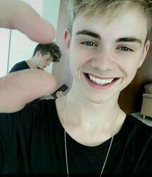 Bluelines Gay Tube 1140 Cute Boys  5fc3d8e46c4ce.jpg