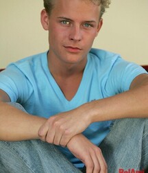 Bel Amin Boys & Hunks Gay Tube 5fde2cabcd7f7.jpg