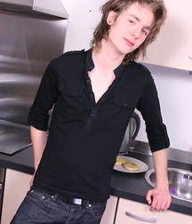 James Hot Long Haired Gay Boy Porn  5fe22639bd26c.jpg