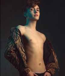 Bluelines 1172 Selfie Boys Gay Tube 5fe762ef57a11.jpg
