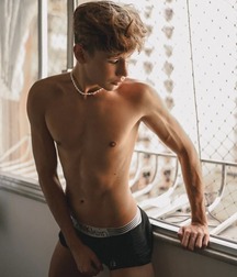 Twitter Handsome Boys Porn 614acc288e47f.jpg