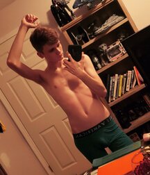 Boys Porn For The Weekend  616a78fb68b16.jpg