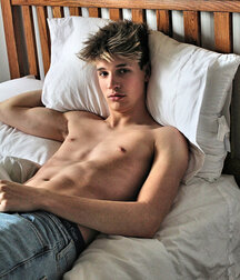 Do You Want Me 52 Twinks Tube Best Select 616ef3f99716a.jpg