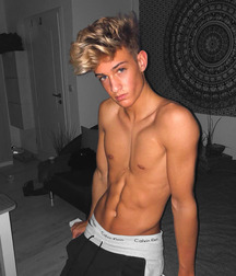 Honey Pot 93 Flash Selfies Twink Boys Porn 61743128a423c.jpg