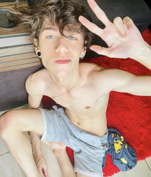 Any Boy For The Weekend Gay Porn  617433935d543.jpg