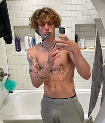 Beautiful Twink Boys Gay Porn Flash Cock 617ecd57ed850.jpg