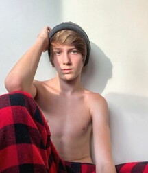 Mid Week Boy Red Gay Porn Mix  6182c7303b29f.jpg