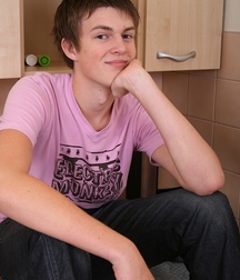 Cute Twink Charlton Gay Porn 61feb43d00809.jpg