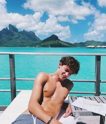 Bluelines 1318 Guys Images Tube Twinks Boys 6207cf80ab22c.jpg