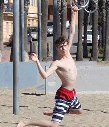 Bluelines 1318 Guys Images Tube Twinks Boys 6207cf8ec68a0.jpg