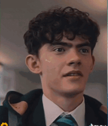 BL Heartstopper Joe Cute Brit Actor Twink Tube 62638e4eba768.gif