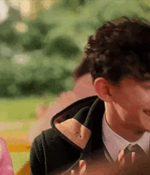 BL Heartstopper Joe Cute Brit Actor Twink Tube 62638e57eb7bf.gif