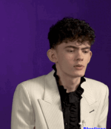 BL Heartstopper Joe Cute Brit Actor Twink Tube 62638e9ce43fb.gif