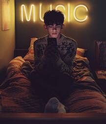 BL Heartstopper Joe Cute Brit Actor Twink Tube 6263900a77fd8.jpg