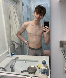 Twinks On Line 77 Boy Selfies Gay Porn 6264f8fca01fc.jpg