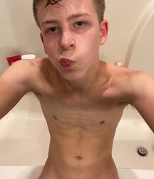 Twinks On Line 77 Boy Selfies Gay Porn 6264f9029bde2.jpg