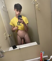 Twinks On Line 77 Boy Selfies Gay Porn 6264f93f1b4f6.jpg