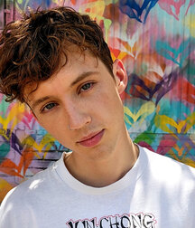 Midweek Boys Cute & Hot Twink Tube 626a5a272172d.jpg