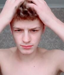 BL Skinny Guy Pics & Gifs Gay Porn