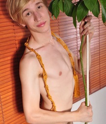 BL Karson Blond Solo Boy Gay Porn 62df83f30bf31.jpg