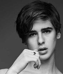 BL Gian Handsome Male Model Twink Tube Star 62df844e864a2.jpg