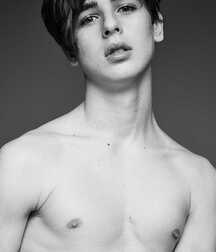 BL Gian Handsome Male Model Twink Tube Star 62df8479df60e.jpg
