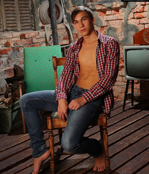 Wilson 5dceb5c6a4b7a.jpg