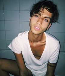 Gay mattia 5bdab21baeda0.jpeg