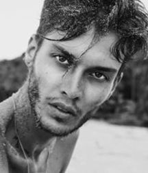 Gay mattia 5bdab22230d58.jpeg