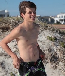 Guys Naked Wanking Totally Naked 5c0f33c0bcee6.jpg