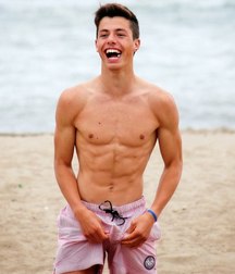 Guys Naked Wanking Totally Naked 5c0f33ebb5a04.jpg