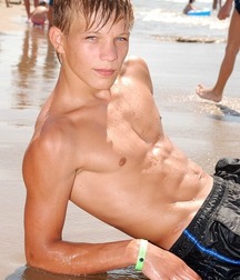 Cute teens 5cd6d4454495f.jpg