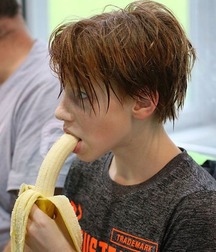 Cute teen boys 5d6f8cb6bf42f.jpg