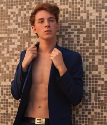 Teens 5d6f9b97a0b62.jpg