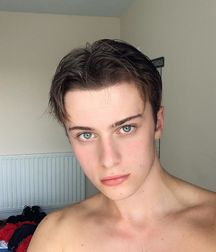 Teens 5d8371d9ca5b4.jpg