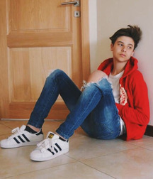 gay 14 5cecf593172f2.jpg