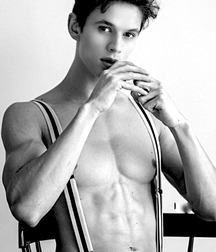 gay 15 5cee4594396f6.jpg