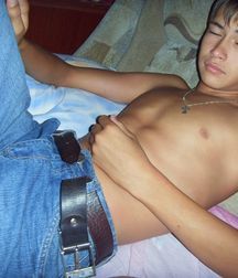 gay 18 5cf0b9236e07f.jpg