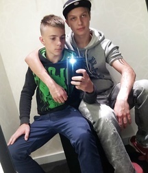 gay 18 5cf0b9f7d4440.jpg