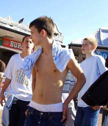 gay 18 5cf0ba1d686d1.jpg