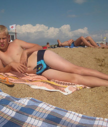 gay 22 5cf38281c8ca6.jpg