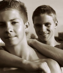 gay 25 5cf7806d56d97.jpg